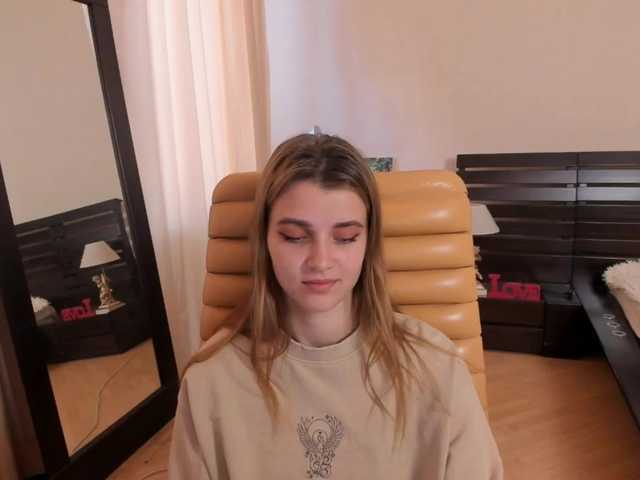 Live sex webcam photo for SoniNex #274104330