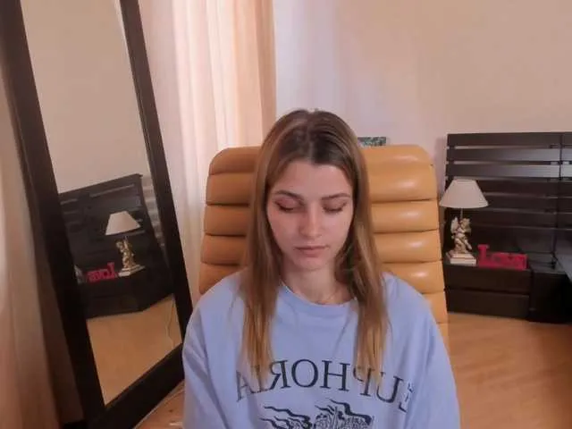 Live sex webcam photo for SoniNex #274280870