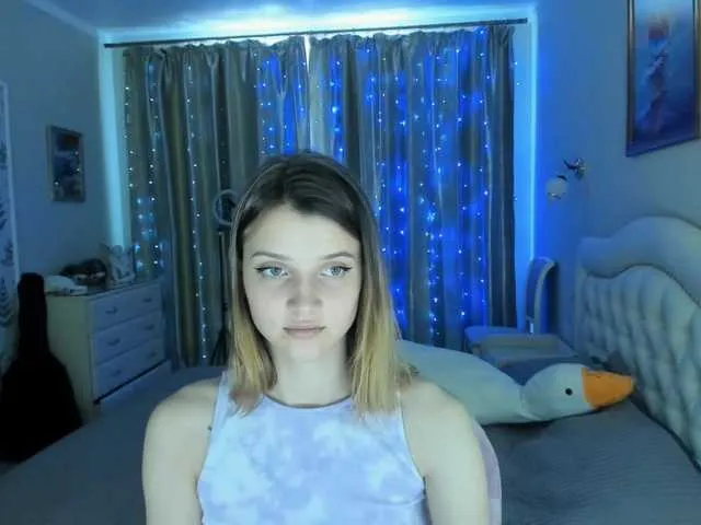 Live sex webcam photo for SoniNex #275533553