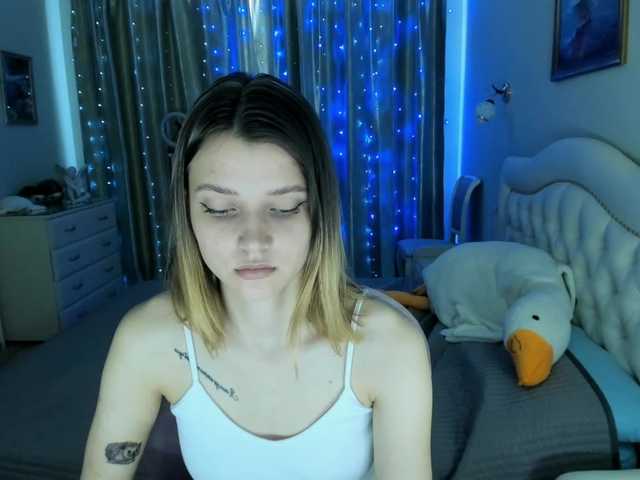 Live sex webcam photo for SoniNex #275662441