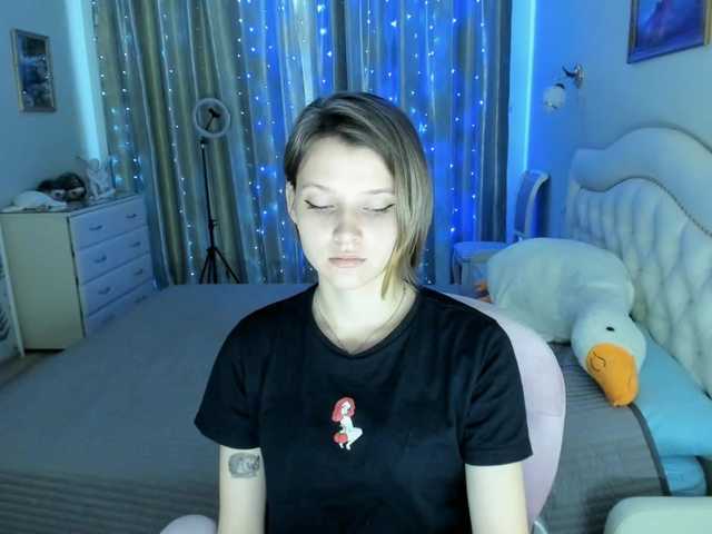 Live sex webcam photo for SoniNex #275843080