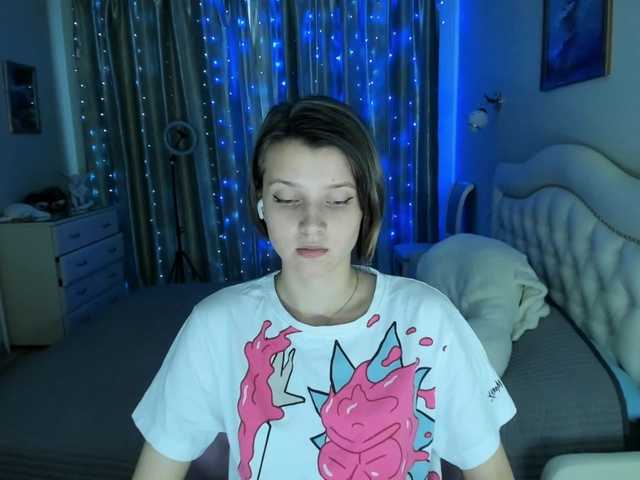 Live sex webcam photo for SoniNex #275974237