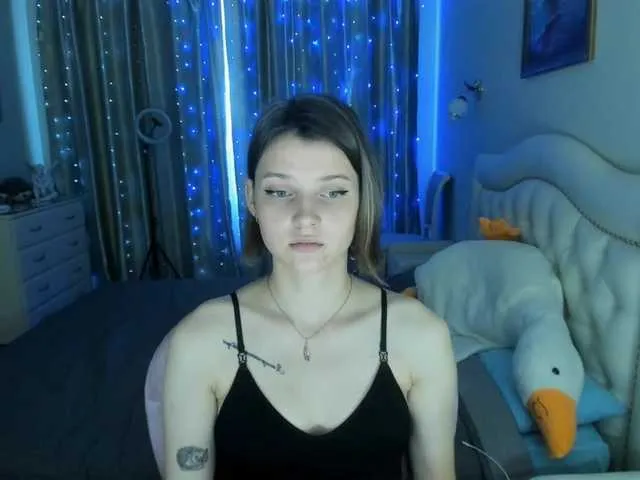 Live sex webcam photo for SoniNex #276432235