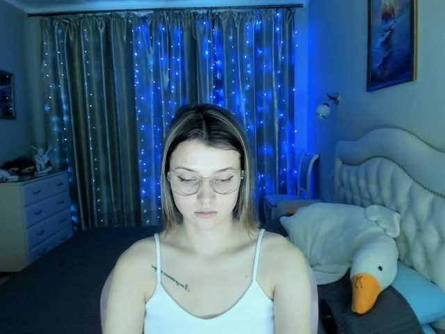 Live sex webcam photo for SoniNex #276759348