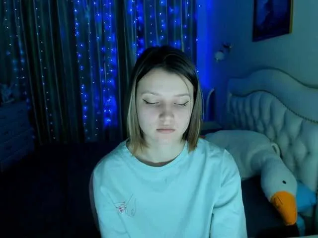 Live sex webcam photo for SoniNex #276947769