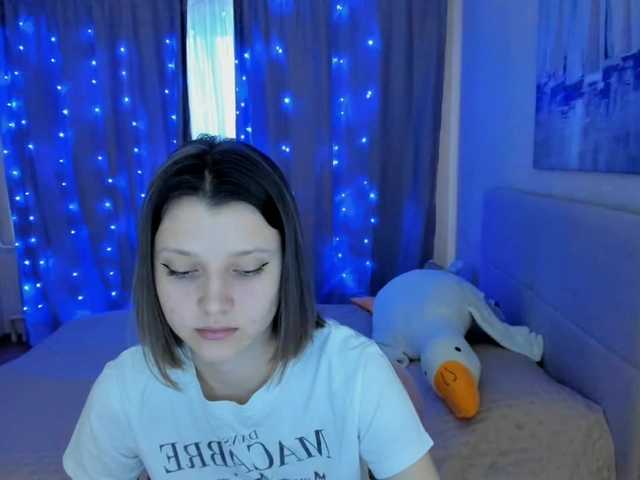 Live sex webcam photo for SoniNex #277414357