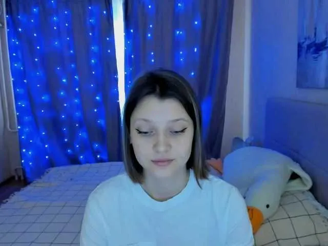 Live sex webcam photo for SoniNex #277421449