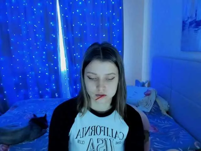 Live sex webcam photo for SoniNex #278292183