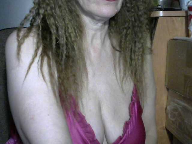 Live sex webcam photo for Sonya48 #273428829