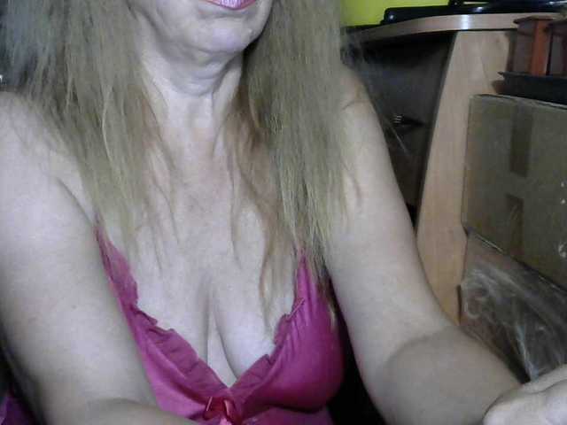 Live sex webcam photo for Sonya48 #274578010