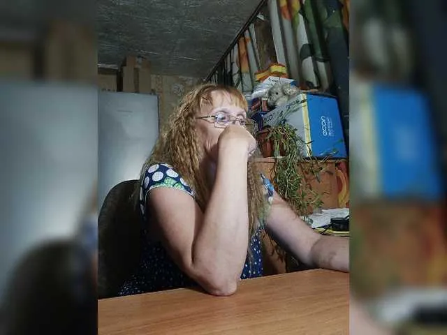 Live sex webcam photo for Sonya48 #276102529