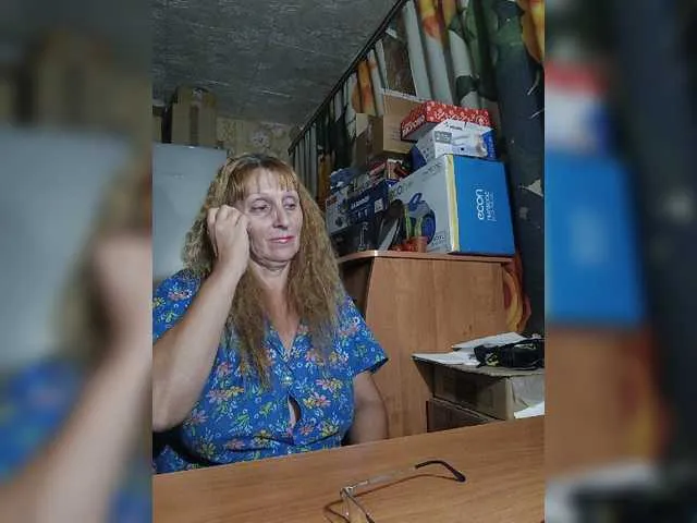 Live sex webcam photo for Sonya48 #276228984