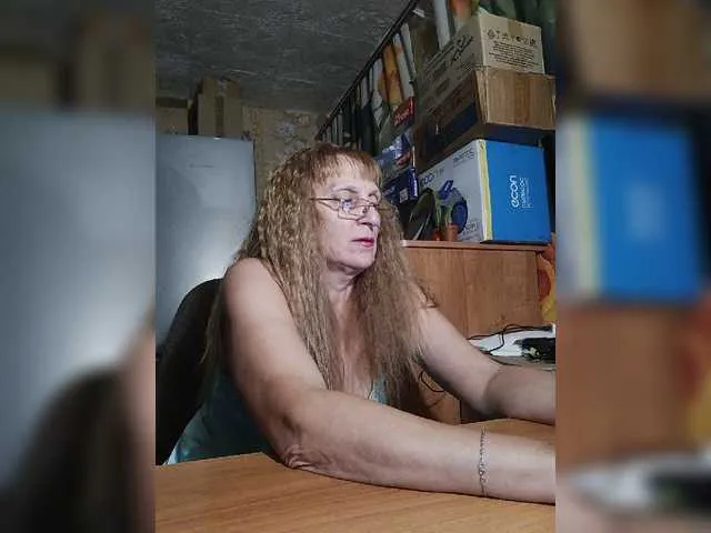 Live sex webcam photo for Sonya48 #276343921