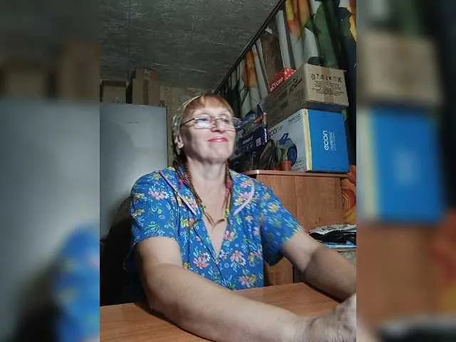 Live sex webcam photo for Sonya48 #276378700