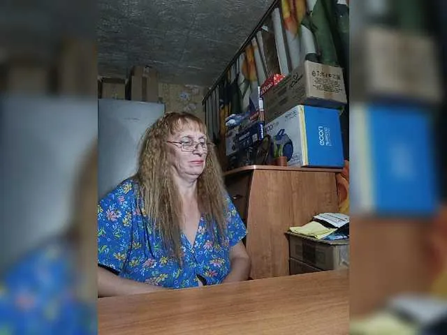 Live sex webcam photo for Sonya48 #276405770