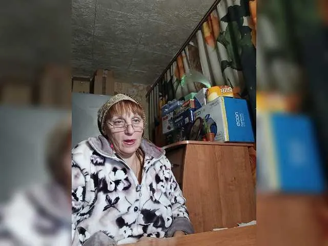 Live sex webcam photo for Sonya48 #276740036