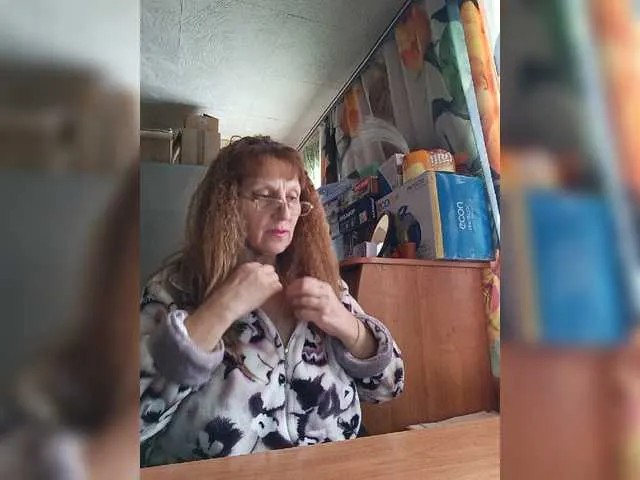 Live sex webcam photo for Sonya48 #276745071