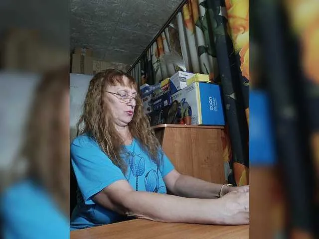 Live sex webcam photo for Sonya48 #276769359