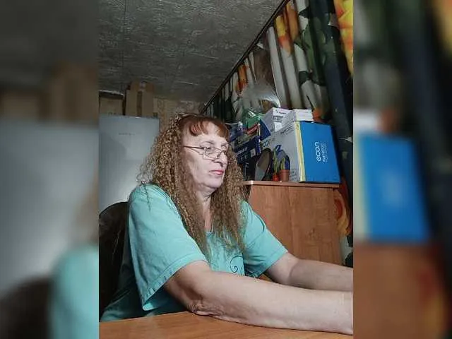 Live sex webcam photo for Sonya48 #276811849