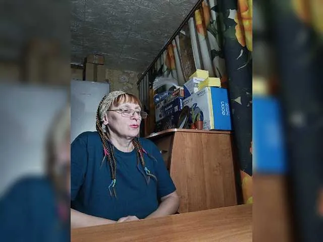 Live sex webcam photo for Sonya48 #276930680