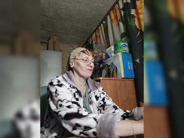 Live sex webcam photo for Sonya48 #277055202