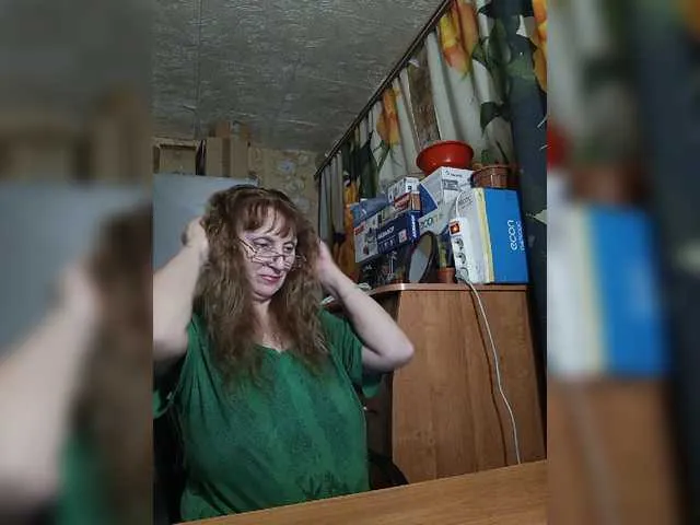 Live sex webcam photo for Sonya48 #277342365