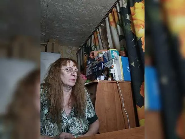 Live sex webcam photo for Sonya48 #277622141