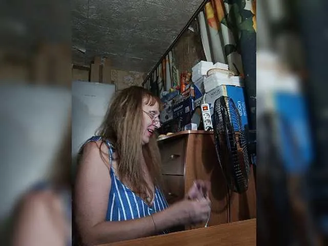 Live sex webcam photo for Sonya48 #278171590