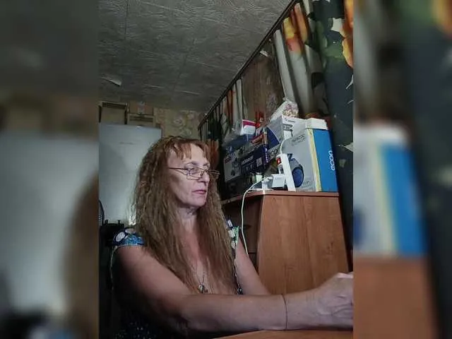 Live sex webcam photo for Sonya48 #280697528