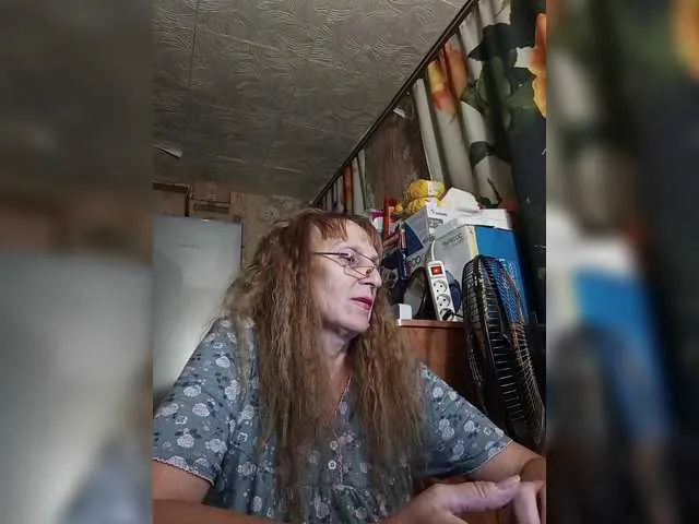 Live sex webcam photo for Sonya48 #285115450