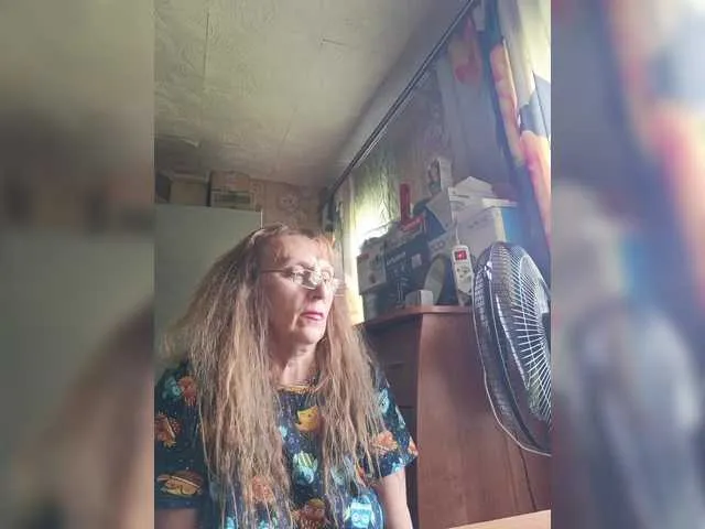 Live sex webcam photo for Sonya48 #289195156