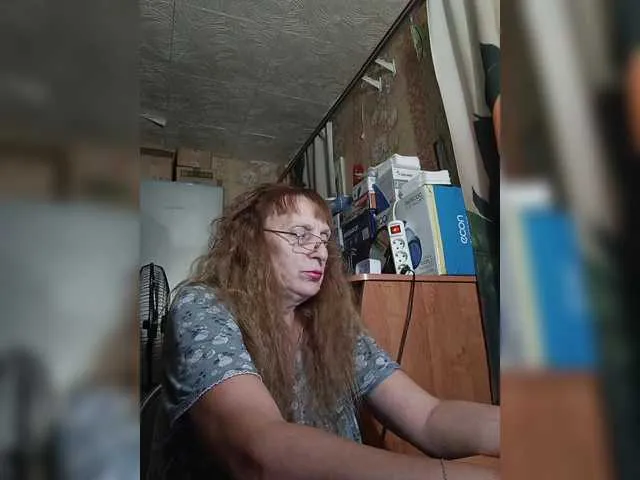 Live sex webcam photo for Sonya48 #289517820