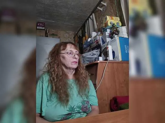 Live sex webcam photo for Sonya48 #290237853