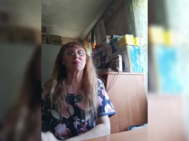 Live sex webcam photo for Sonya48 #290813470