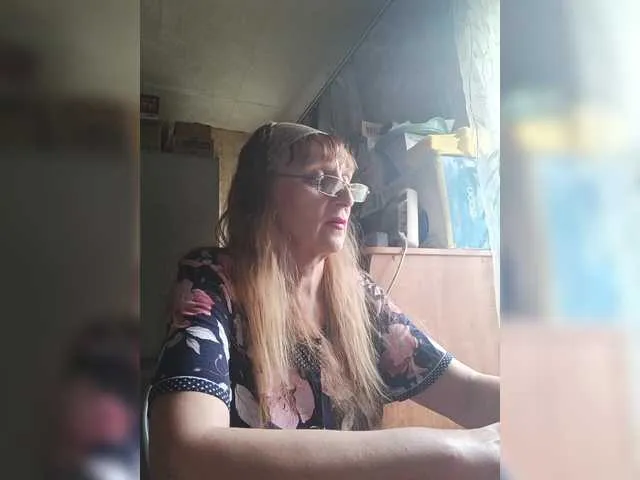 Live sex webcam photo for Sonya48 #290834010