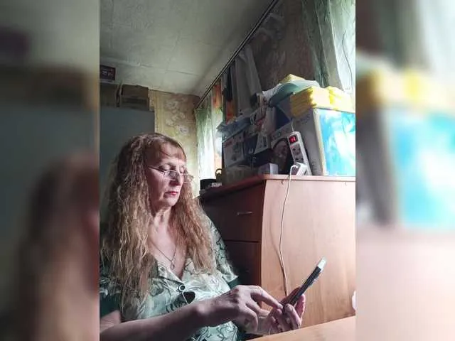 Live sex webcam photo for Sonya48 #291070266