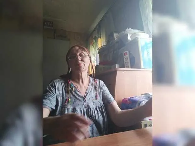 Live sex webcam photo for Sonya48 #291453584