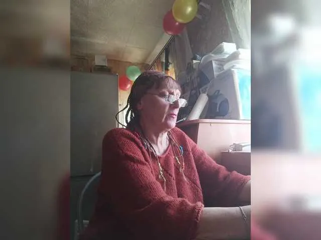 Live sex webcam photo for Sonya48 #291980629