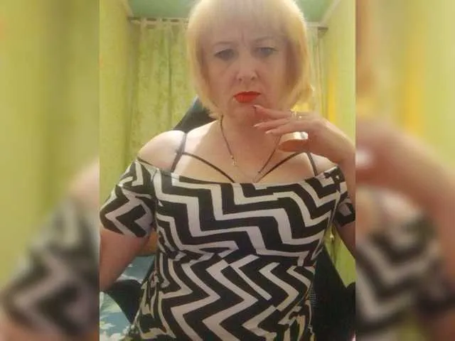 Live sex webcam photo for Sonya52 #272294295