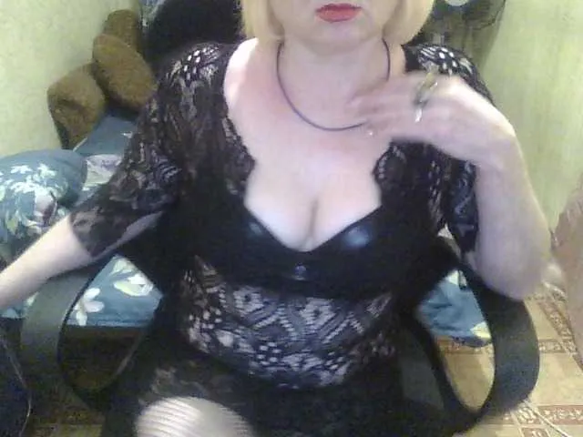 Live sex webcam photo for Sonya52 #272463546
