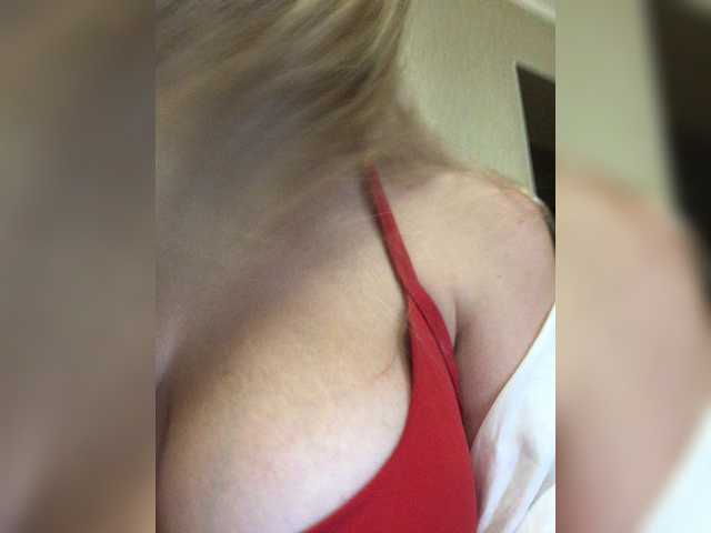 Live sex webcam photo for Sonya699 #274308592