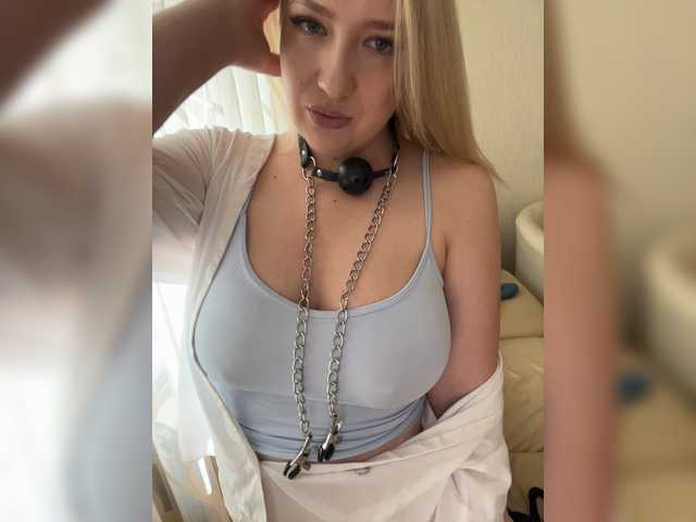 Live sex webcam photo for Sonya699 #274561579