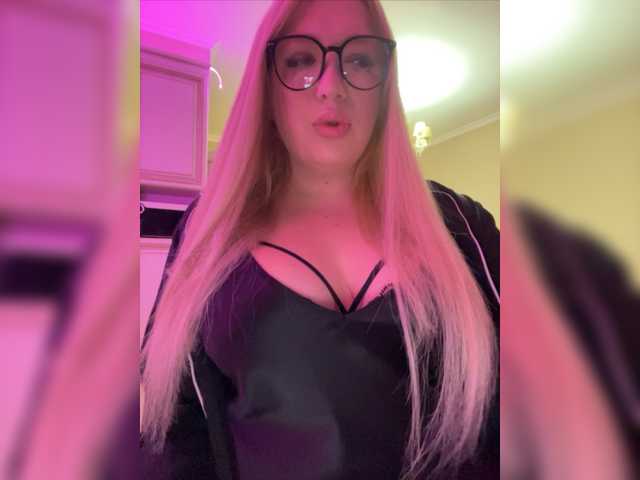 Live sex webcam photo for Sonya699 #276386256