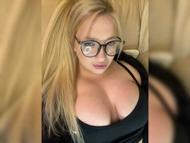 Live sex webcam photo for Sonya699 #277807554
