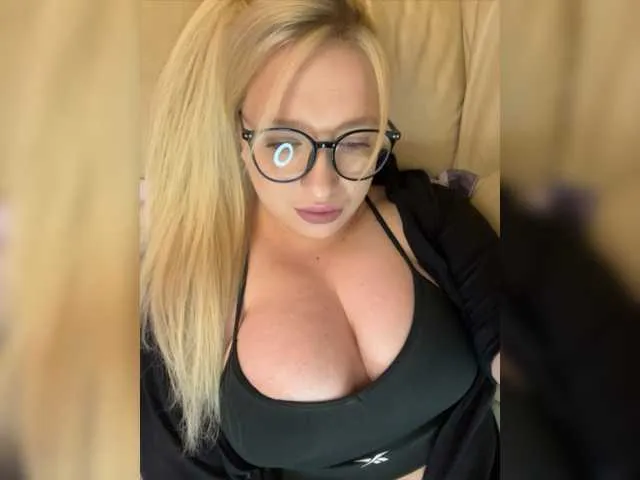 Live sex webcam photo for Sonya699 #277839113