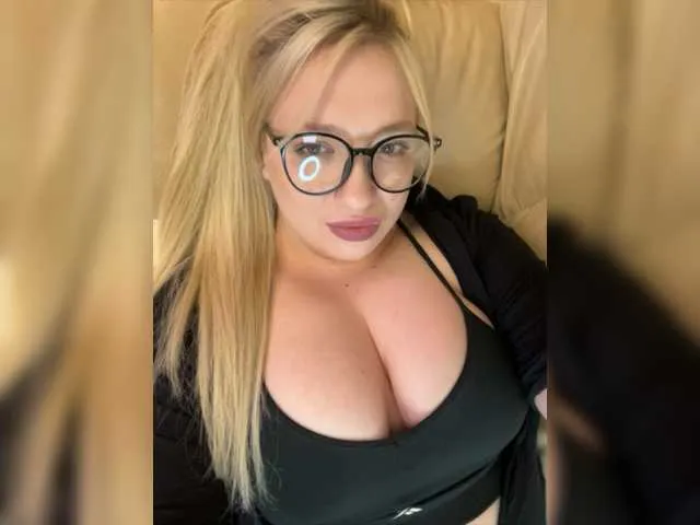 Live sex webcam photo for Sonya699 #277861860