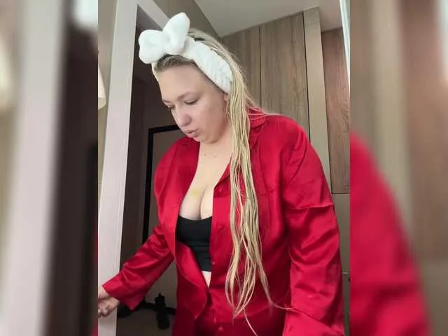 Live sex webcam photo for Sonya699 #290282561