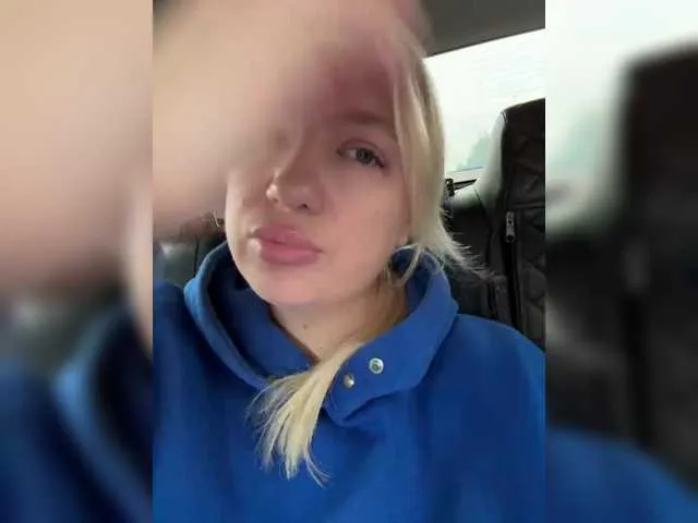 Live sex webcam photo for Sonya699 #291365580