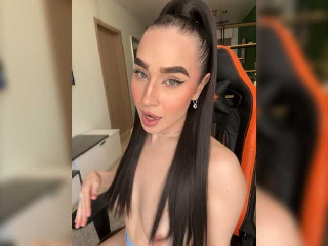 Live sex webcam photo for SonyaFox #277569769