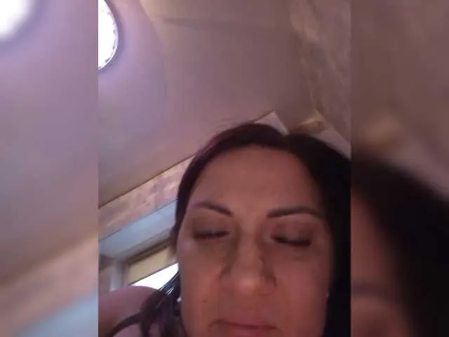 Live sex webcam photo for SonyaManya #292281814